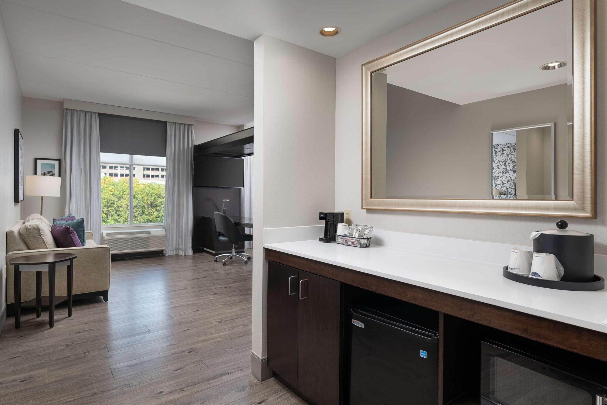 Hampton Inn & Suites Chattanooga Downtown Exteriör bild